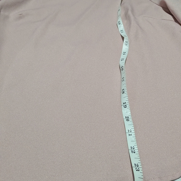 Elegant Pink Women's Top. Size M, US 6. - Picture 7 of 7